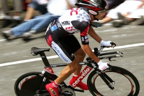 kaiyun体育app-周末大战：五大联赛本轮最焦点比赛集锦，星期天联赛